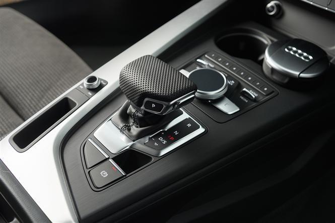 vista-completa-cambio-s-tronic